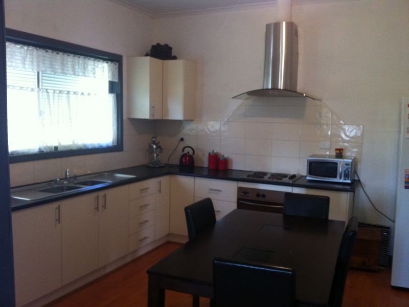 18 School Hill Road, Nyah VIC 3594