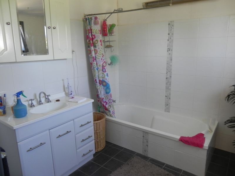 18 School Hill Road, Nyah VIC 3594