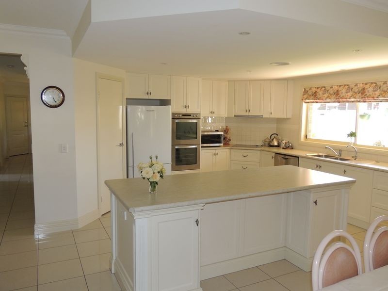 9 Cockerell Court, Swan Hill VIC 3585