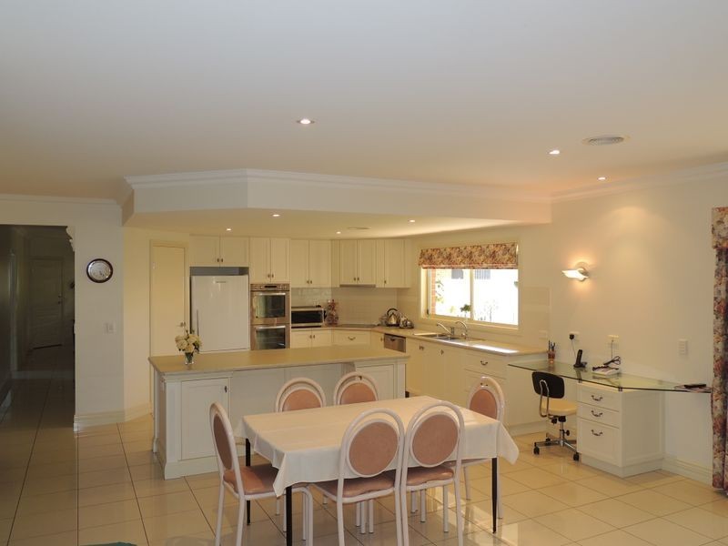 9 Cockerell Court, Swan Hill VIC 3585