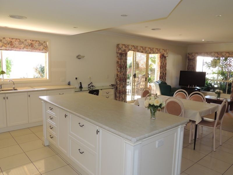 9 Cockerell Court, Swan Hill VIC 3585