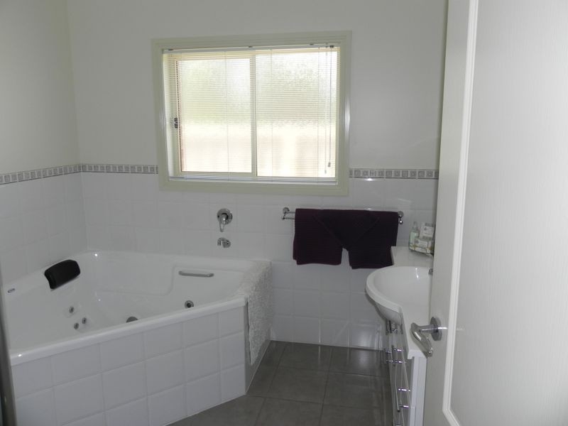 9 Cockerell Court, Swan Hill VIC 3585