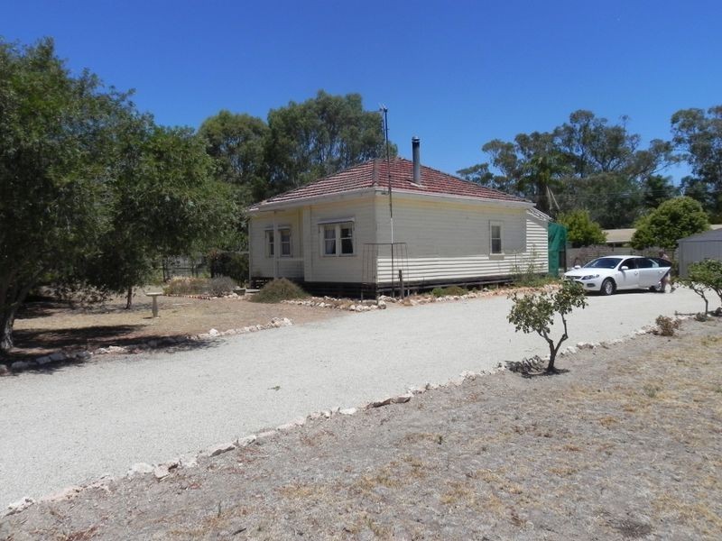 18 Cadell Street, Tooleybuc NSW 2736