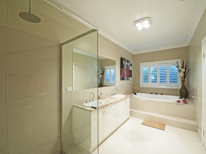 17 Boree Drive, Swan Hill VIC 3585