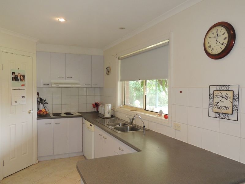 2/66 Poole Boulevard, Swan Hill VIC 3585