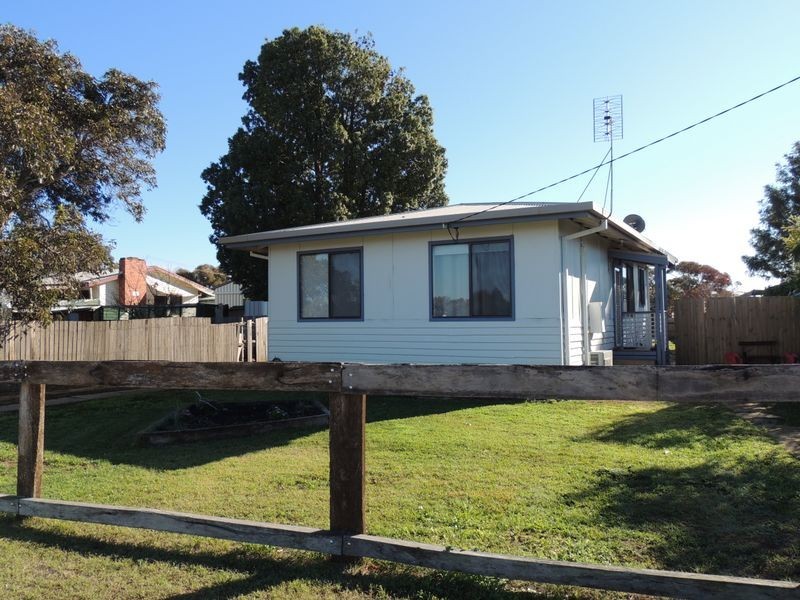 8 Lauer Crescent, Nyah West VIC 3595