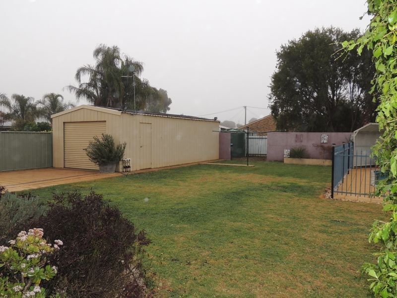 49 Poole Boulevard, Swan Hill VIC 3585