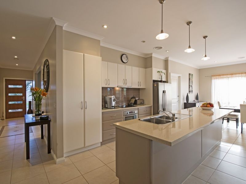 8 Merit Crescent, Swan Hill VIC 3585