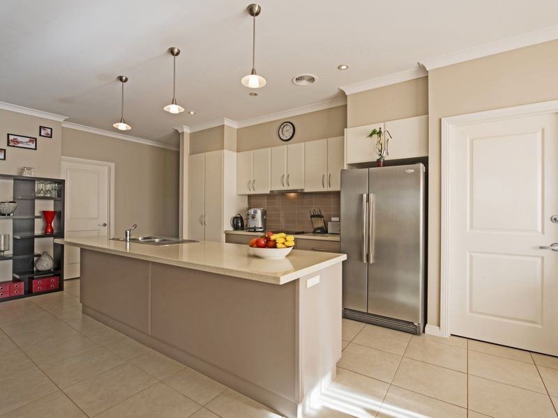 8 Merit Crescent, Swan Hill VIC 3585