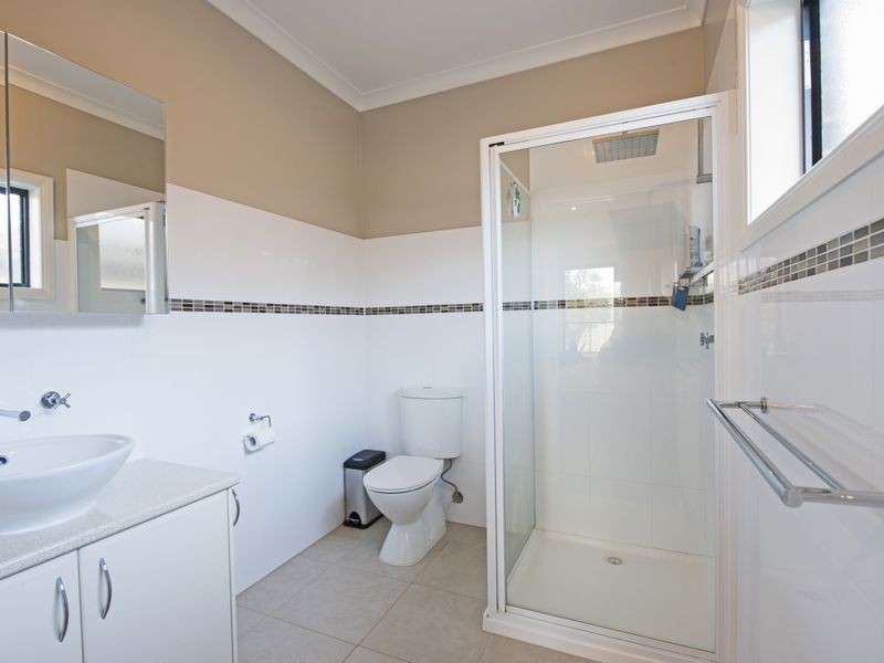 8 Merit Crescent, Swan Hill VIC 3585
