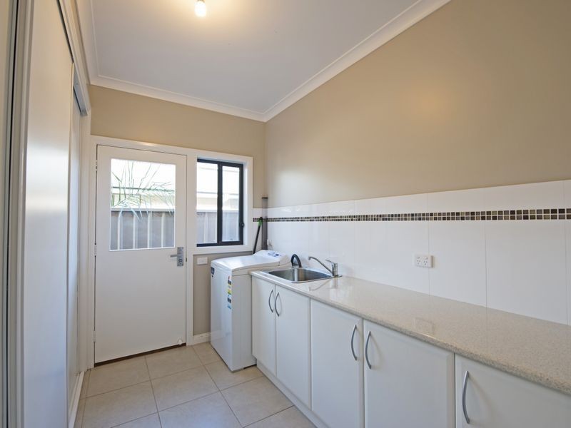 8 Merit Crescent, Swan Hill VIC 3585