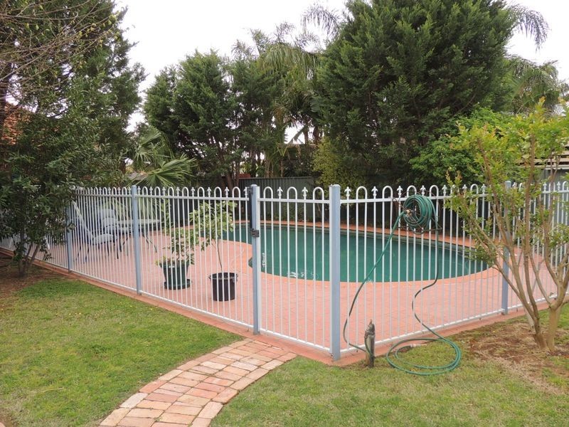 10 Goldfinch Court, Murray Downs VIC 3585