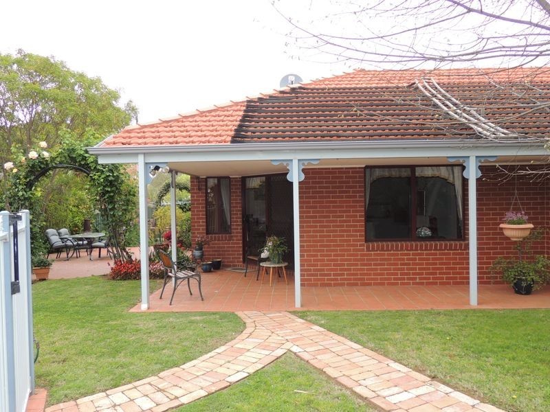 10 Goldfinch Court, Murray Downs VIC 3585