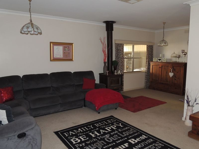 1 Wilkins Grove, Swan Hill VIC 3585