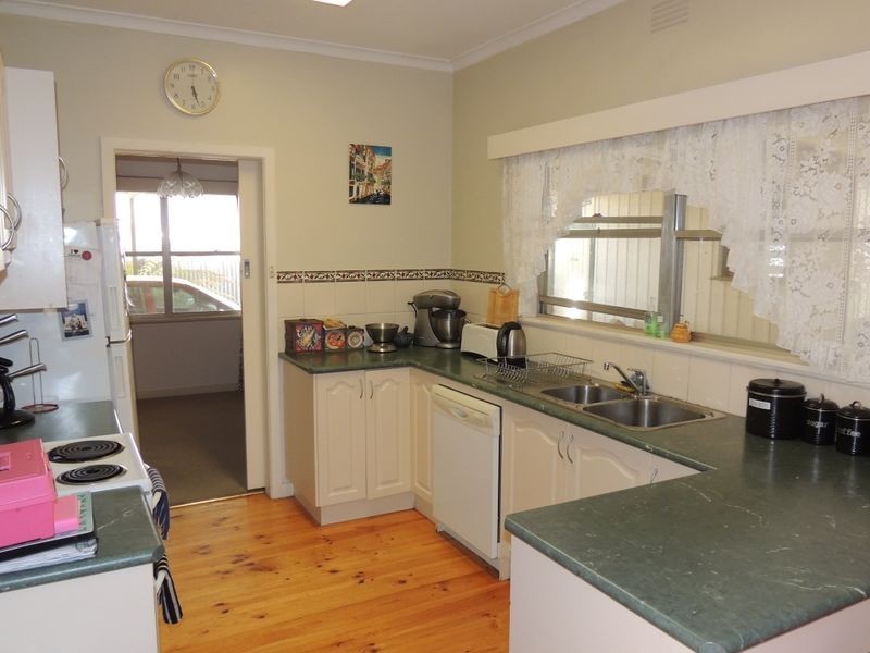 1 Wilkins Grove, Swan Hill VIC 3585