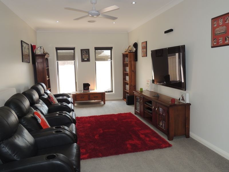 25 Boobialla Drive, Swan Hill VIC 3585