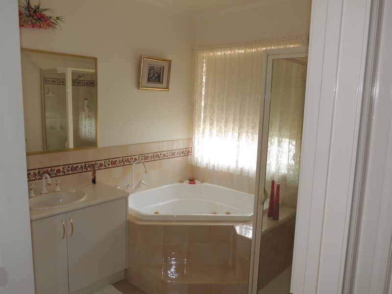 80 High Street, Swan Hill VIC 3585