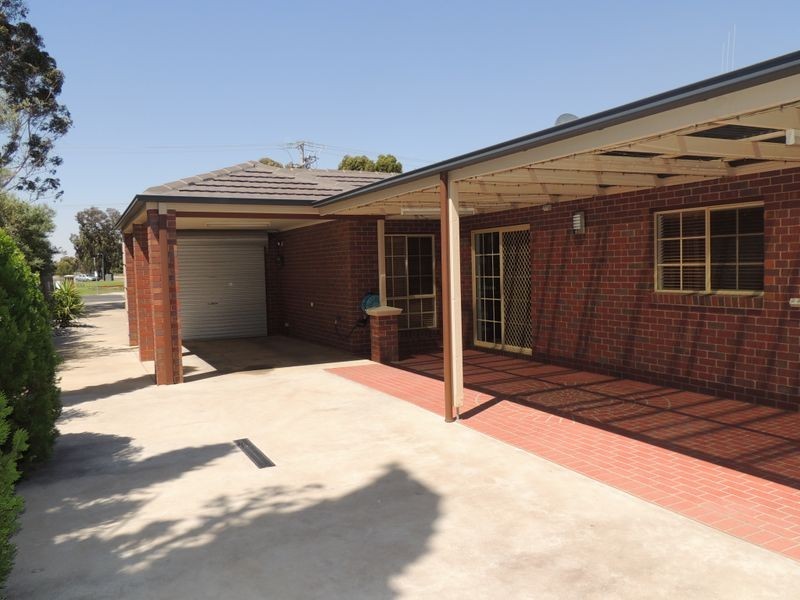2/102 Gray Street, Swan Hill VIC 3585