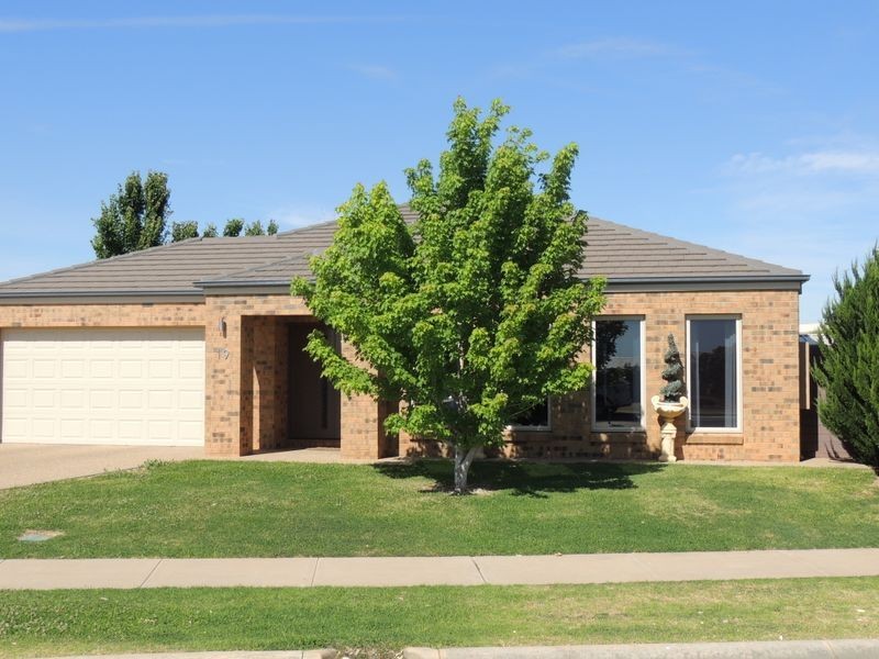 19 Dumosa Drive, Swan Hill VIC 3585
