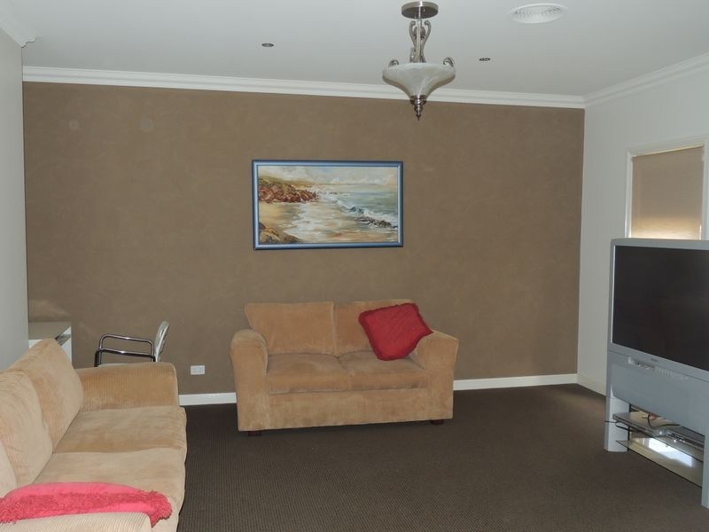 11 Currawong Court, Murray Downs NSW 3585