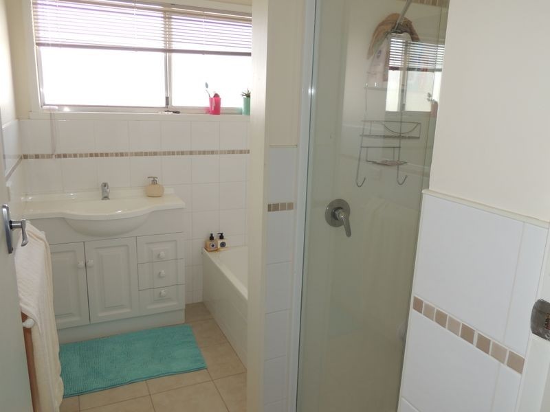 2 Douglas Avenue, Swan Hill VIC 3585