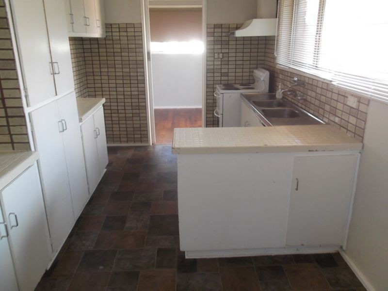 24 Holloway Grove, Swan Hill VIC 3585