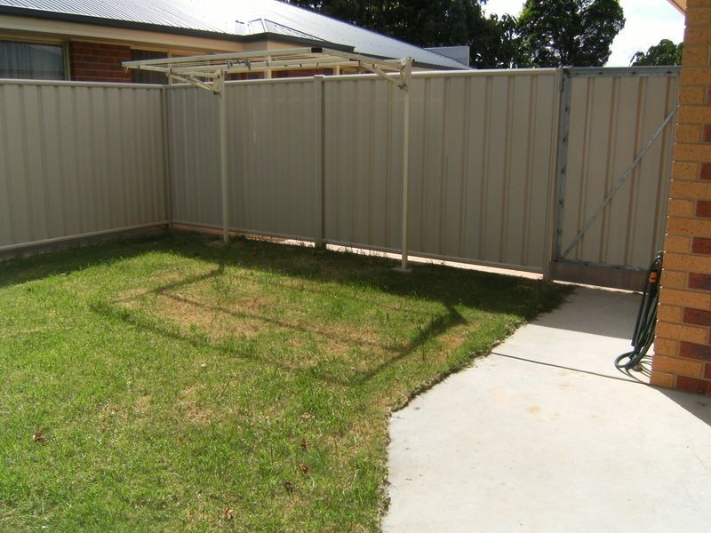 2/64 Gray Street, Swan Hill VIC 3585