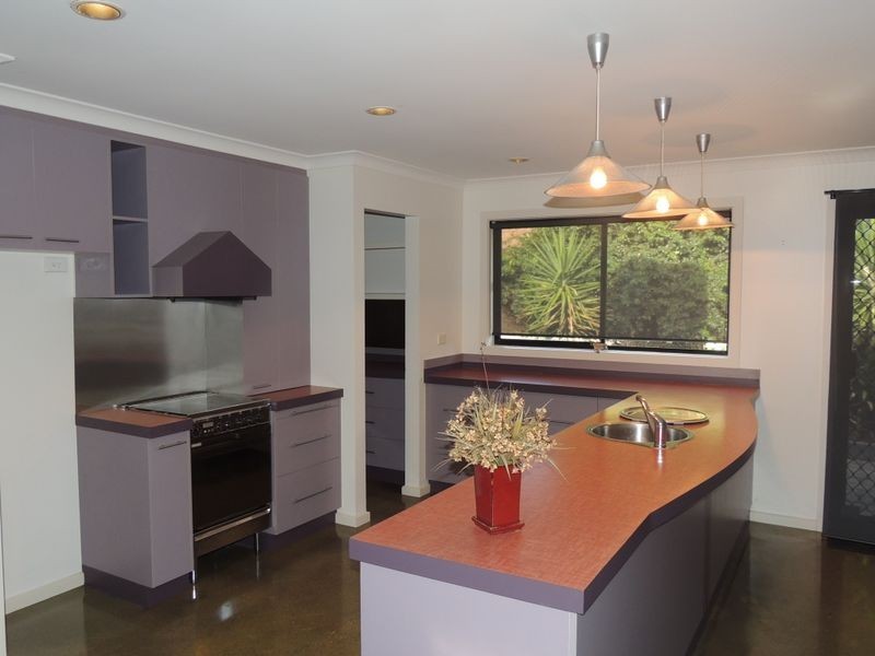 19 Wilkins Grove, Swan Hill VIC 3585