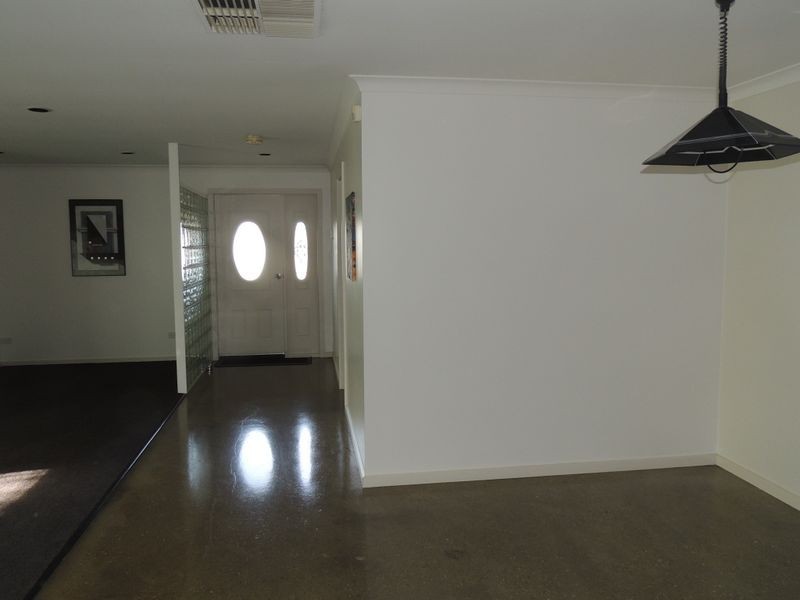 19 Wilkins Grove, Swan Hill VIC 3585