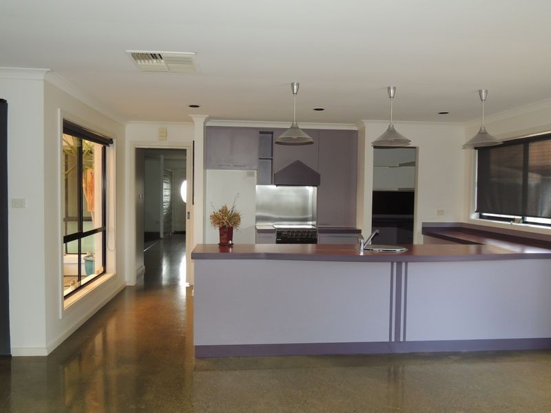 19 Wilkins Grove, Swan Hill VIC 3585