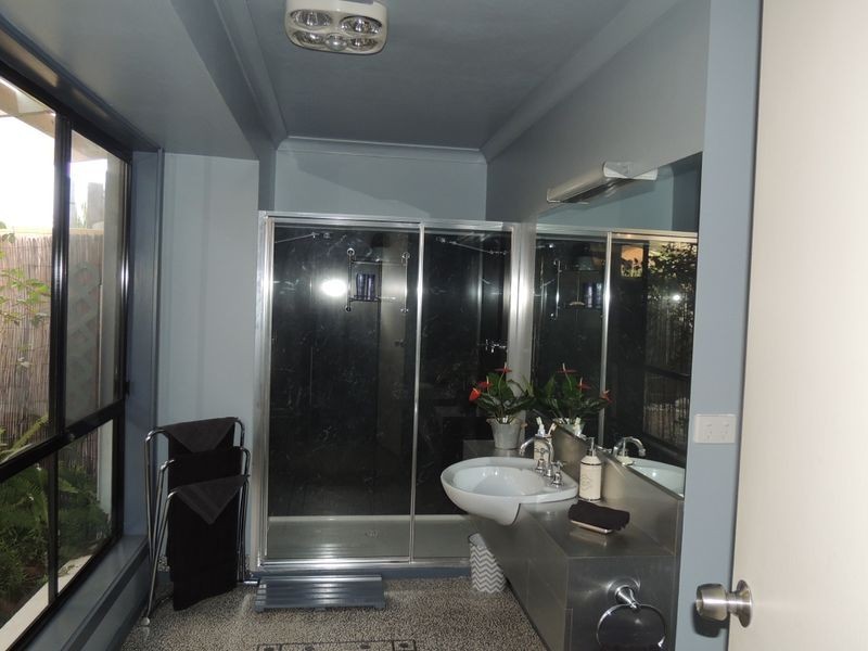 19 Wilkins Grove, Swan Hill VIC 3585