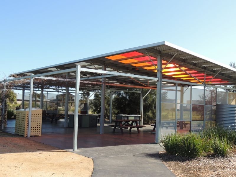 24 Boobialla Drive, Swan Hill VIC 3585