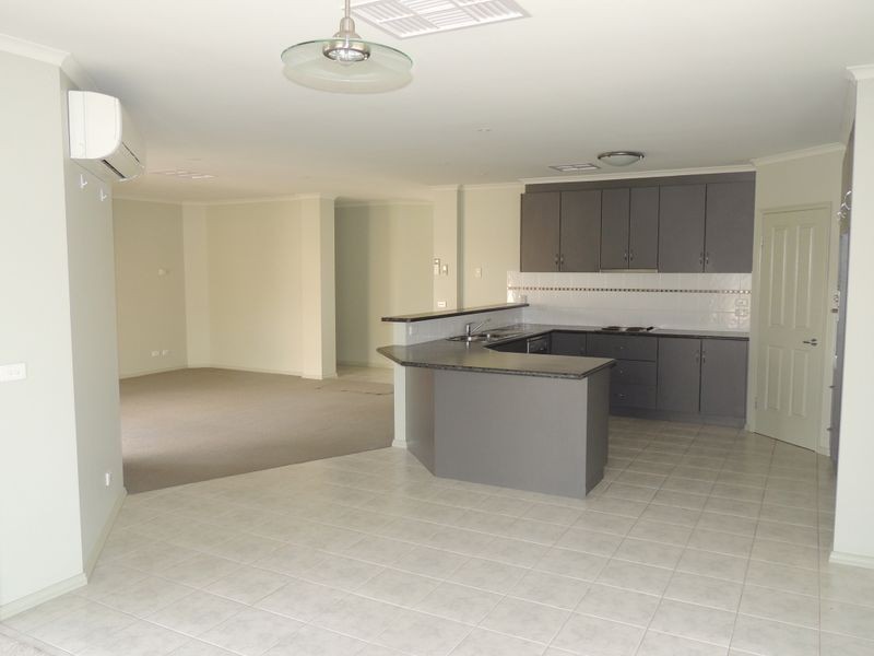 12 Cutri Drive, Swan Hill VIC 3585