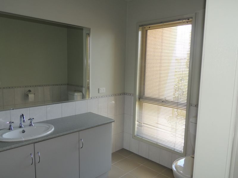 12 Cutri Drive, Swan Hill VIC 3585