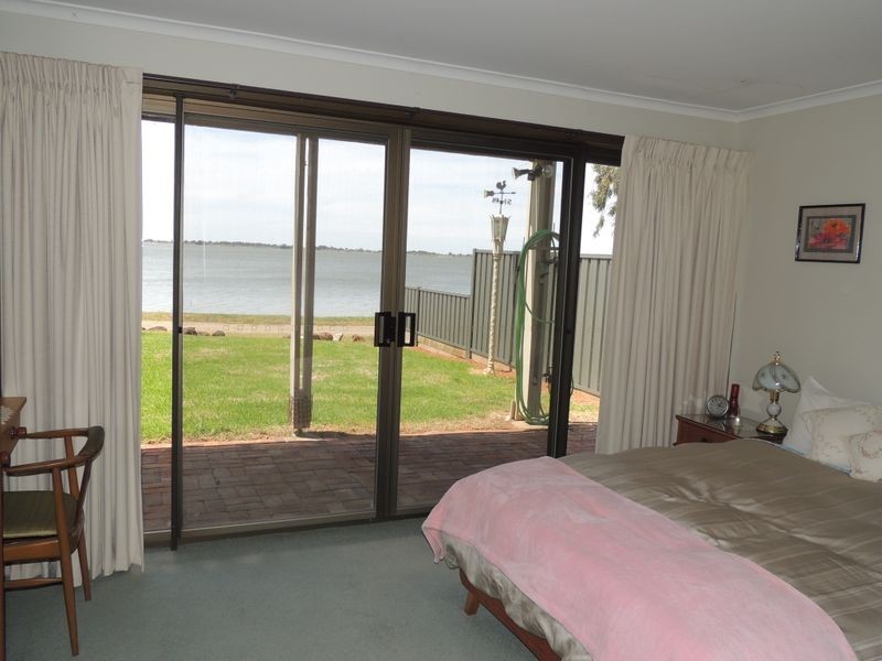 101 Murray Valley Highway, Lake Boga VIC 3584