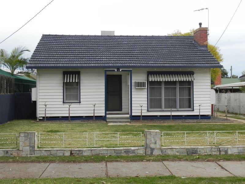 158 Stradbroke Avenue, Swan Hill VIC 3585