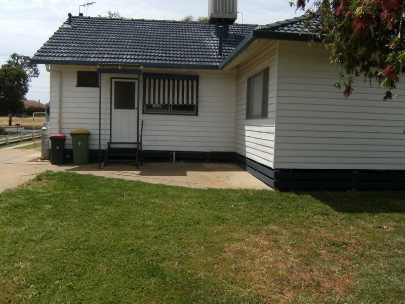158 Stradbroke Avenue, Swan Hill VIC 3585