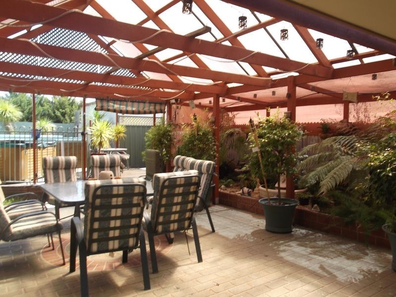 11 Dallas Street, Lake Boga VIC 3584