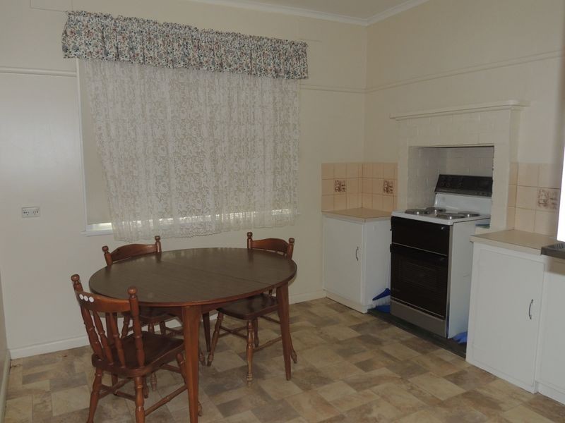 9 Mundle Avenue, Swan Hill VIC 3585