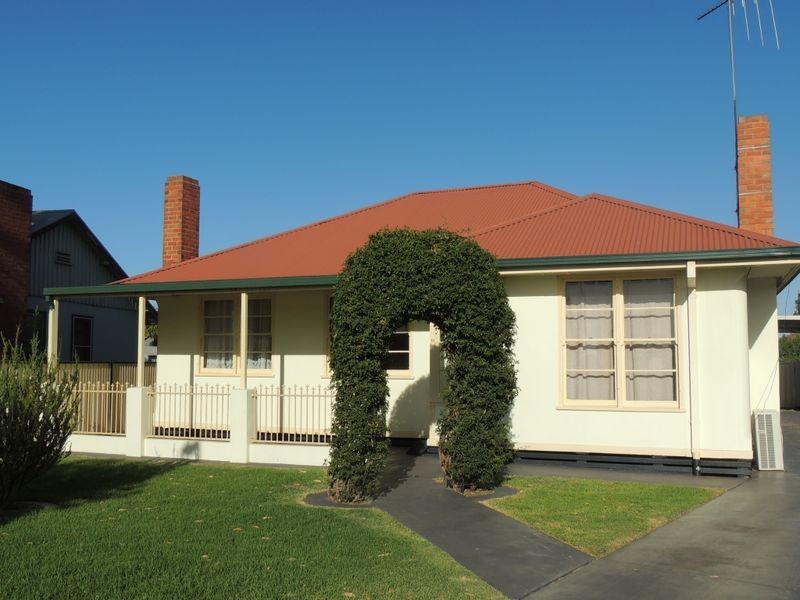 11 Murrull Avenue, Swan Hill VIC 3585