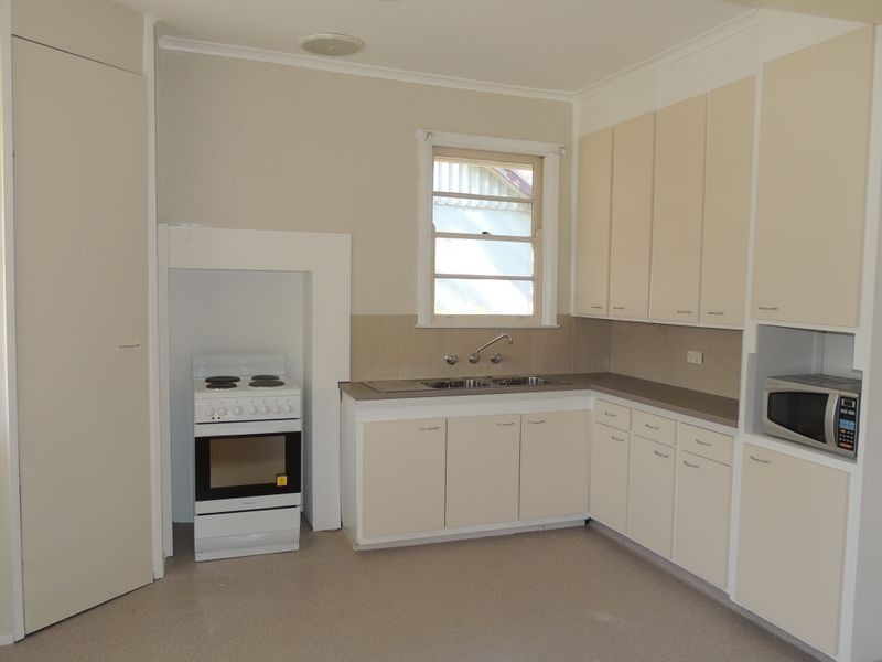 11 Murrull Avenue, Swan Hill VIC 3585