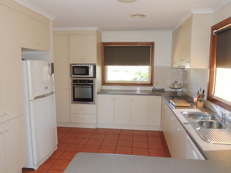 3 Lena Close, Swan Hill VIC 3585