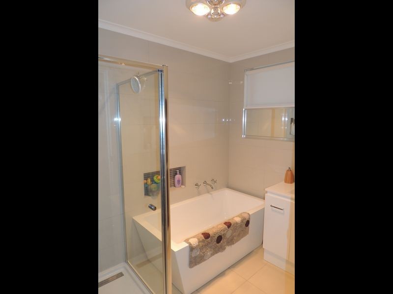 24 Douglas Avenue, Swan Hill VIC 3585