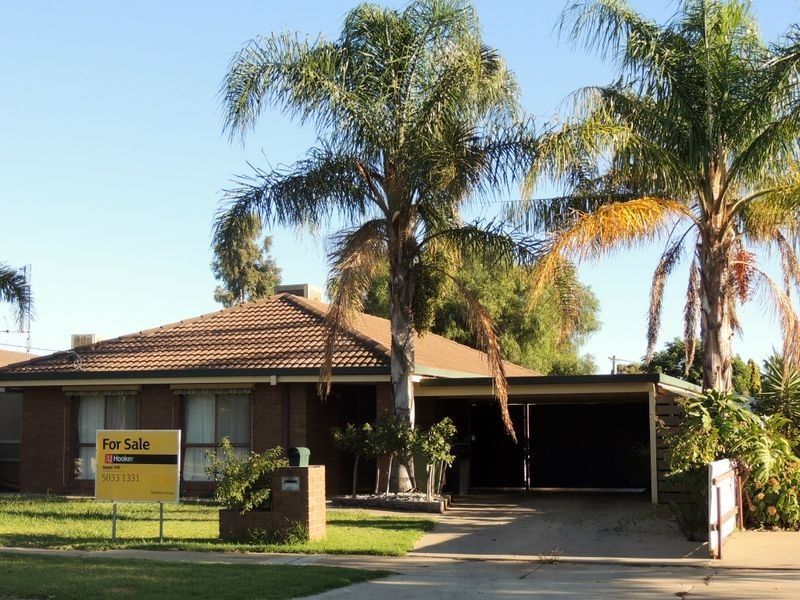 16 Adams Road, Swan Hill VIC 3585