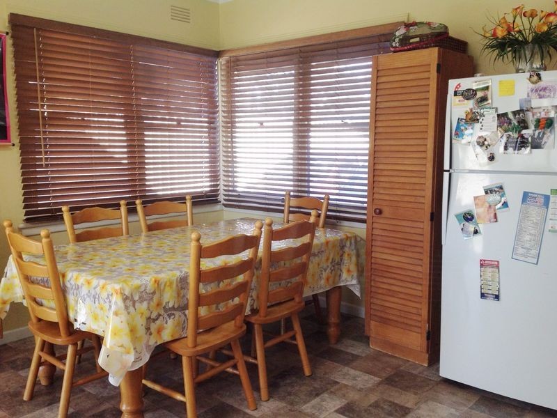 55 Stradbroke Avenue, Swan Hill VIC 3585