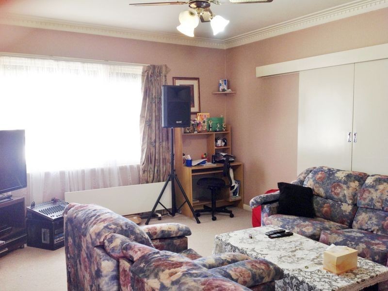 55 Stradbroke Avenue, Swan Hill VIC 3585