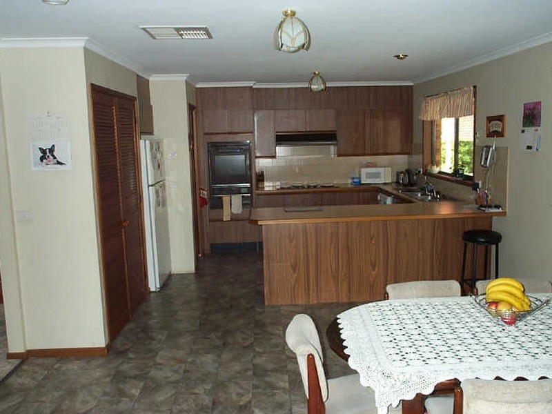 62 Parkview Drive, Swan Hill VIC 3585