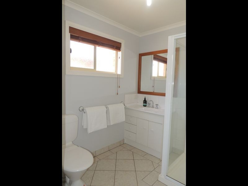 8 Dellar Court, Swan Hill VIC 3585