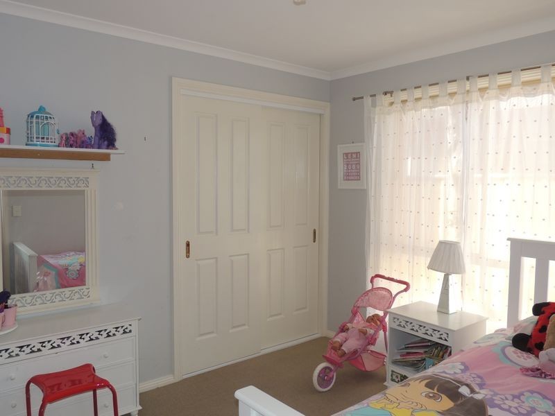 8 Dellar Court, Swan Hill VIC 3585