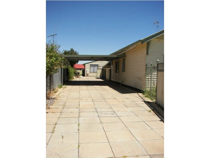 128A Stradbroke Avenue, Swan Hill VIC 3585